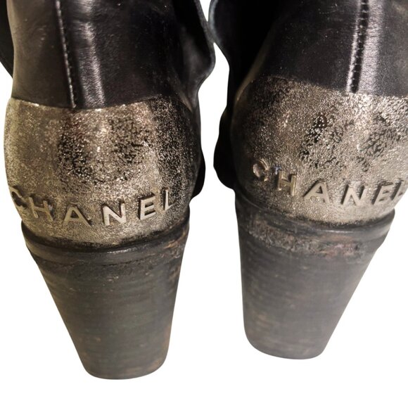 CHANEL Black Leather Boots W/Criss Cross Strap & Metal Plate Size 38 - Picture 6 of 10